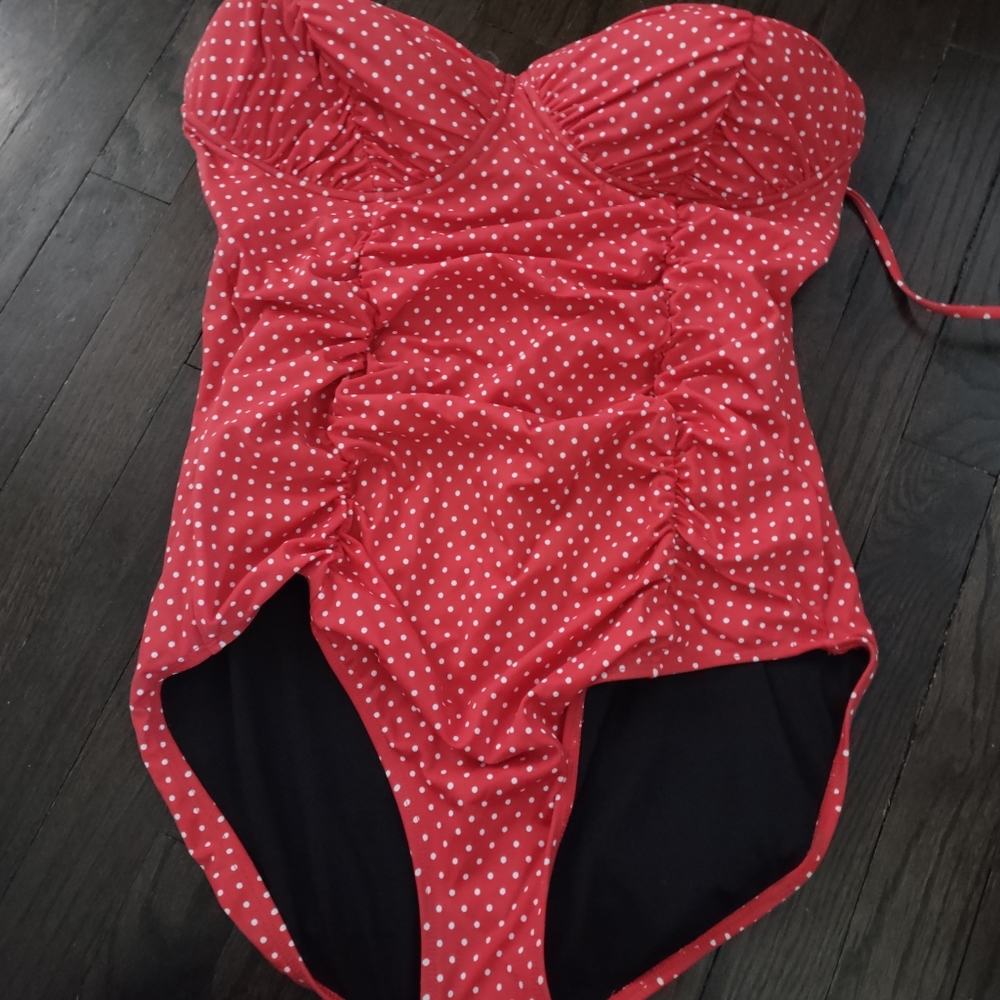 Strapless one piece swimsuit